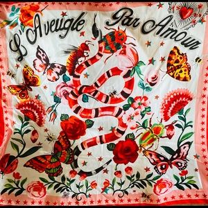 Gucci L’ Aveugle Par Amour Scarf